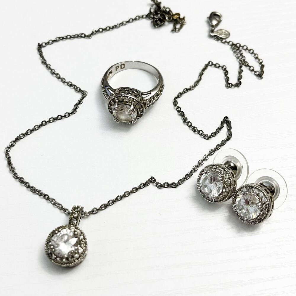Premier Designs Laura Necklace, Stud Earrings & Ring Set